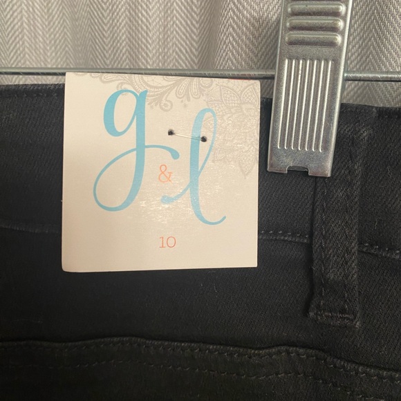 Grace & Lace NWT Distressed Black Jeggings - Picture 3 of 4